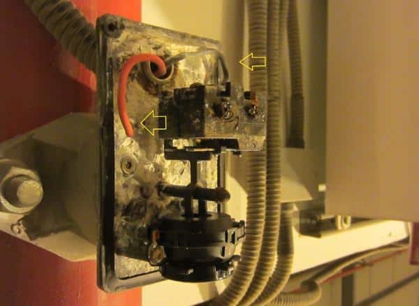 Missing Cover Waterflow Switch